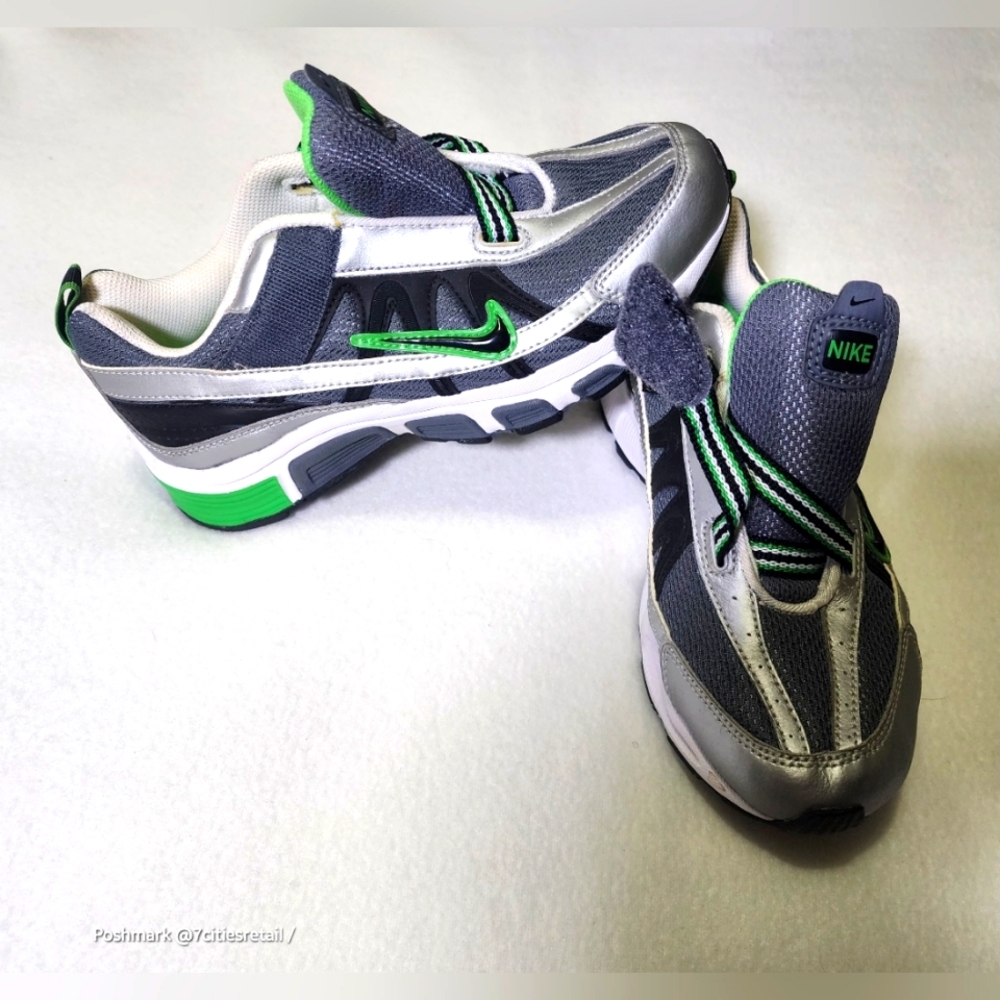 Size 4.5Y NIKE NON-Marking 101395705 Tennis 👟 Shoe Velco Laces
